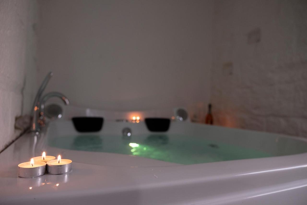 Amalfi Pool Suite - Puglia Mia Apartments Monopoli Exterior foto